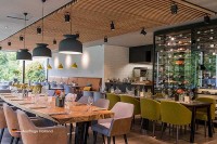 Restaurant Hotel Ernst Sillem Hoeve Utrecht Niederlande bieten Ihnen ein reichhaltiges Mittagessen sowie ein kulinarisches Abendessen an