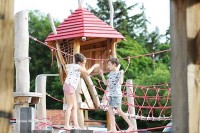 Im Ferienpark Dennenoord Texel gibt es nicht weniger als 4 Spielplätze und zudem einen Indoorspielplatz