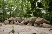 Größtes Hünengrab der Welt in Holland besuchen