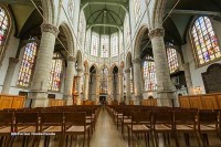 Die Sint-Jan ist weltweit bekannt für die Goudaner Glasfenster, eine Serie von 72 prachtvollen Buntglasfenstern.