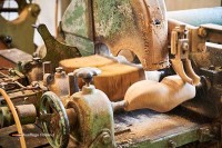 Holzschuhfabrik in den Niederlanden besuchen