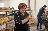 Holzschuhfabrik in Overijssel Niederlande besuchen