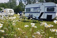 Retro-Wohnwagen mieten in Friesland Niederlande