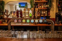 Restaurant mit acht lokale Biersorten in Haarlem Niederlande