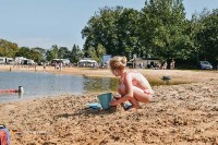 Camping in den Niederlanden mit Badesee und Sandstrand