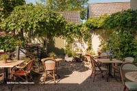 Terrasse und Garten beim Pfannkuchenrestaurant in Utrecht Holland