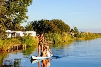 Camping am Wasser in den Niederlanden