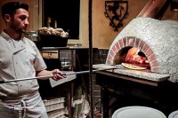 Authentische Pizza aus dem Holzofen Restaurant in Amsterdam Holland